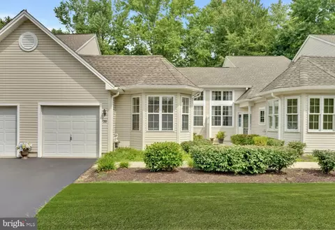 30 Fallview Ct, Hamilton, NJ 08690