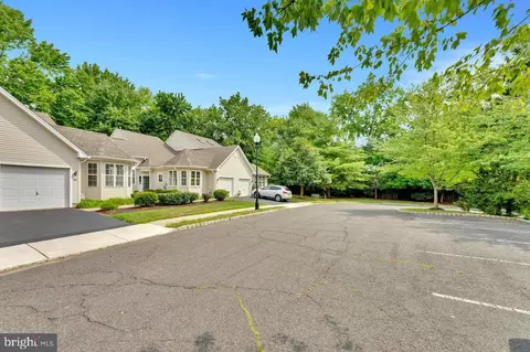 30 Fallview Ct, Hamilton, NJ 08690 photo 33