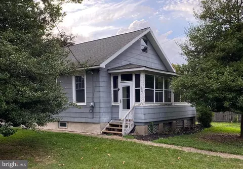 371 Vetterlein Ave, Hamilton, NJ 08619