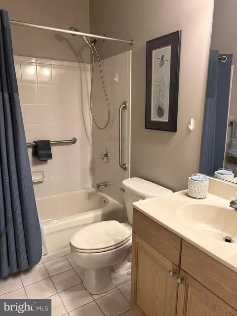 Bath - 111 Kyle Way, Ewing, NJ 08628 photo 4 of 4