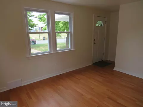 Living - 129 Central Ave, Ewing, NJ 08628 photo 1 of 4