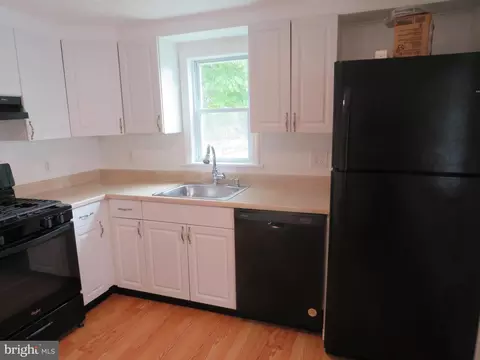 Kitchen - 129 Central Ave, Ewing, NJ 08628 photo 2 of 4
