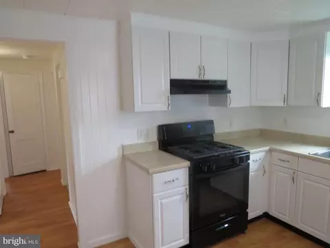 Kitchen - 129 Central Ave, Ewing, NJ 08628 photo 3 of 4