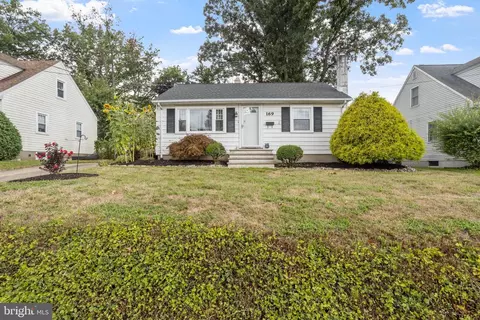 169 Regina Ave, Hamilton, NJ 08619