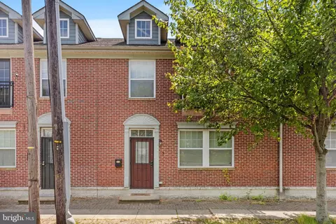 3 Feeder St, Trenton, NJ 08618