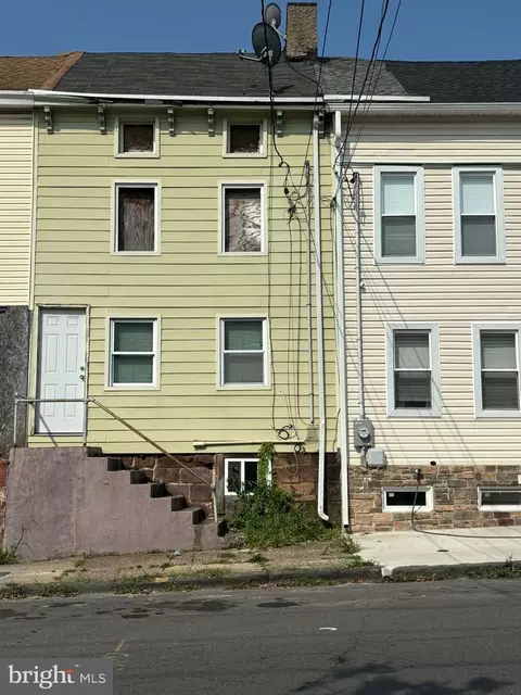 449 N Montgomery St, Trenton, NJ 08618