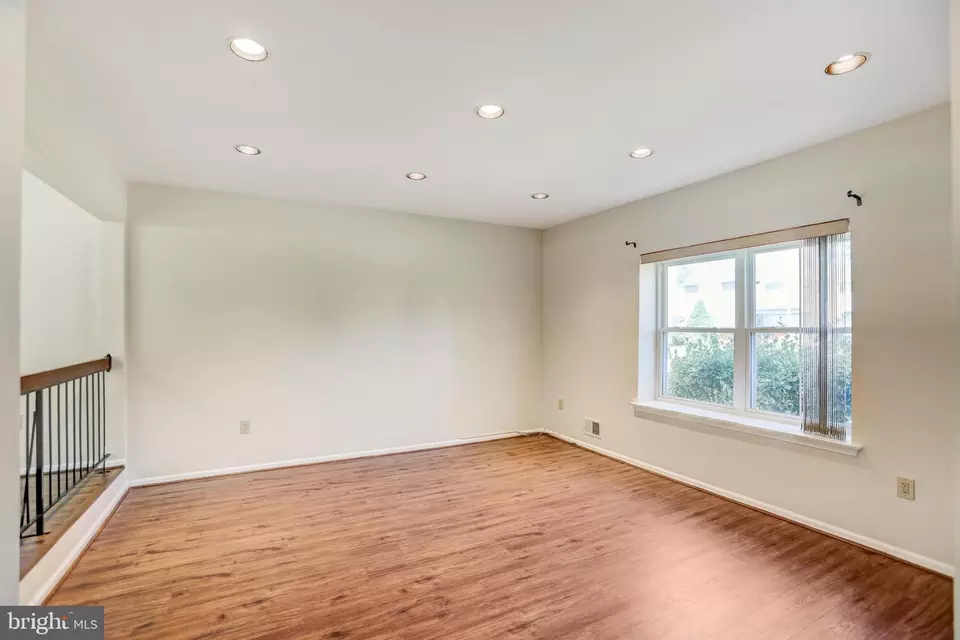 Living - 25 Allison Rd, Hightstown, NJ 08520 photo 1 of 8