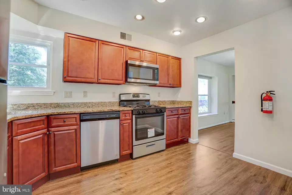 Entry Way - 25 Allison Rd, Hightstown, NJ 08520 photo 3 of 5