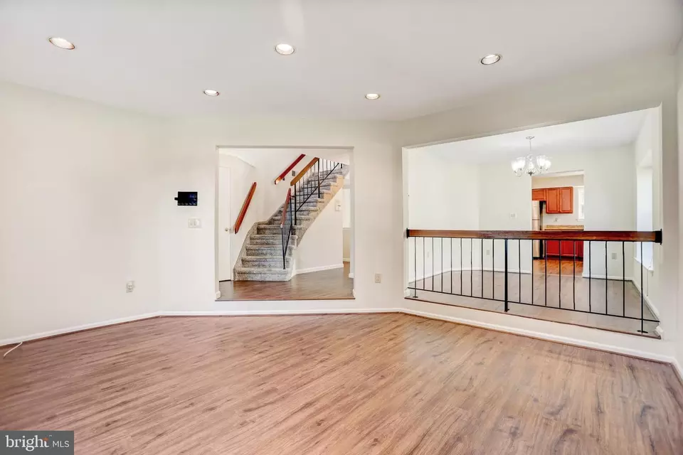 Living - 25 Allison Rd, Hightstown, NJ 08520 photo 2 of 8