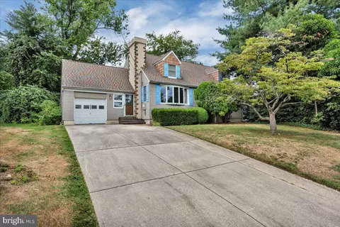 233 Marshall Ave, Hamilton, NJ 08619