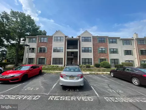 6 Gilpin Ct, Lawrenceville, NJ 08648