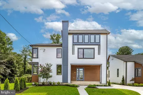 40 Leavitt Ln, Princeton, NJ 08540