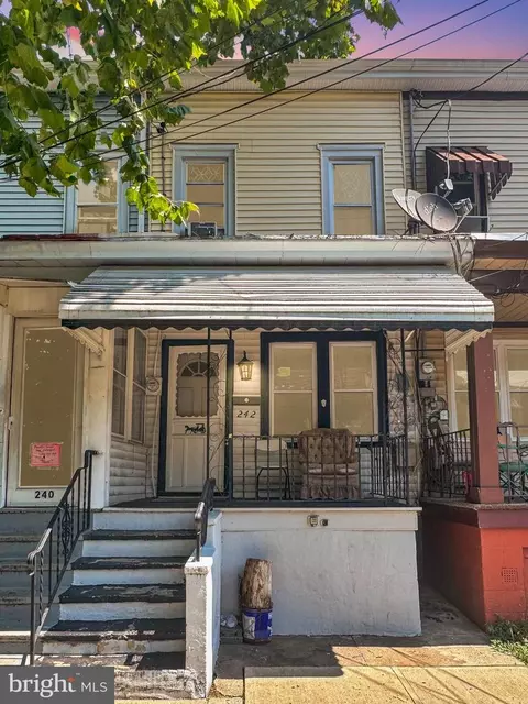 242 Franklin St, Trenton, NJ 08611