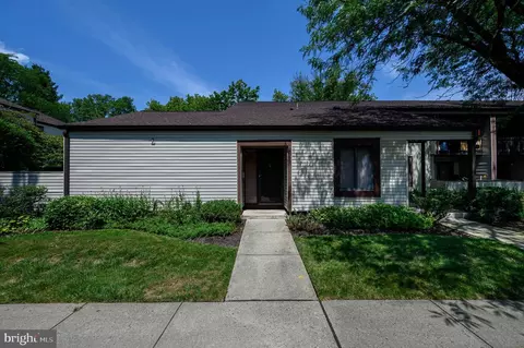 1 Twin Rivers # L, East Windsor, NJ 08520