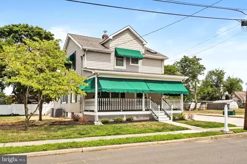 42 Potter Ave, Hamilton, NJ 08619