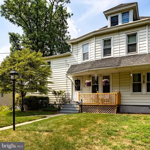 20 New St, Hamilton, NJ 08619