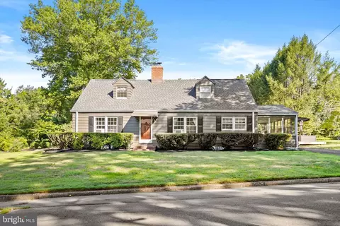 3 Maddock Dr, Ewing, NJ 08628