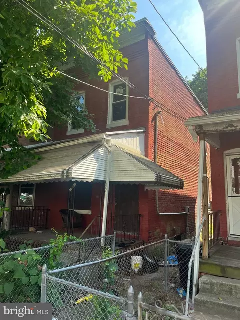 89 Race St, Trenton, NJ 08638