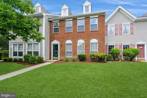 114 Shrewsbury Ct, Pennington, NJ 08534