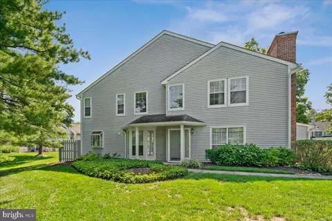 5 Trumbull Ct, Princeton, NJ 08540