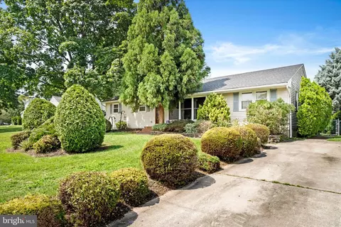 12 Running Brook Rd, Ewing, NJ 08638 photo 2