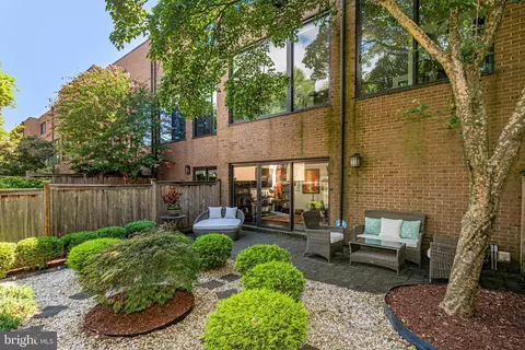 8 Willow St, Princeton, NJ 08542