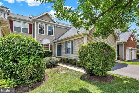 141 Coburn Rd, Pennington, NJ 08534