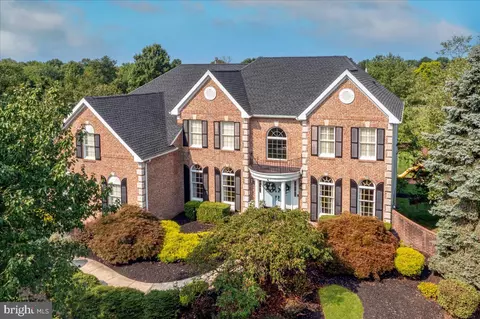 7 Caroline Dr, Princeton, NJ 08540