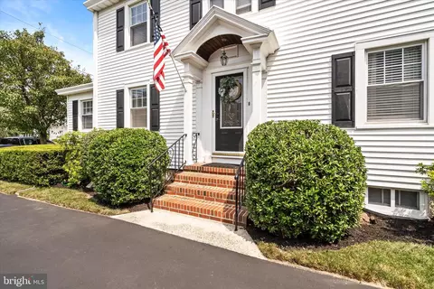 111 Mer-edinburg Rd, Hamilton, NJ 08619