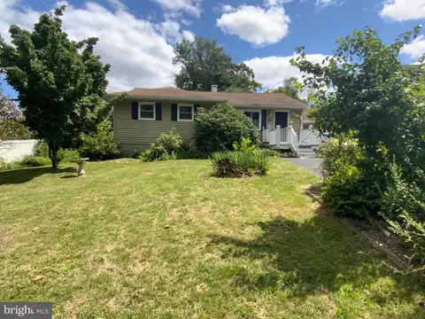 158 Ewingville Rd, Trenton, NJ 08638