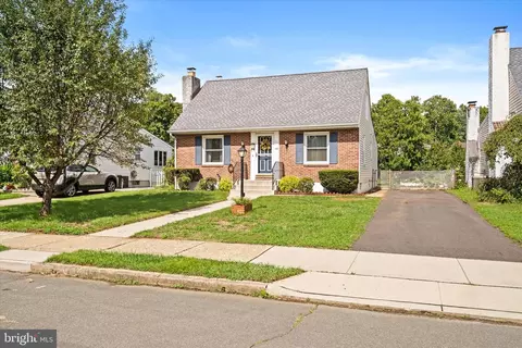 122 Hillwood Ave, Hamilton, NJ 08620