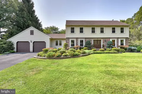 19 Greenfield Dr S, Princeton Junction, NJ 08550