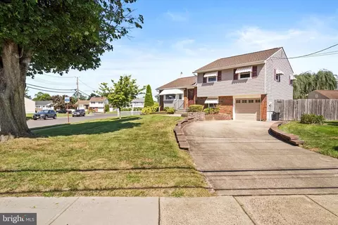 Other - 2 Bow Rd, Hamilton, NJ 08690 photo 2 of 5