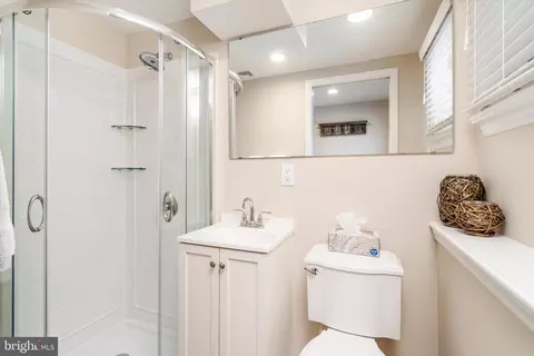 Bath - 2 Bow Rd, Hamilton, NJ 08690 photo 2 of 2