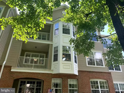 423 Mowat Cir, Hamilton, NJ 08690