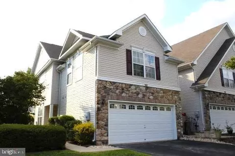 53 Heath Ct, Pennington, NJ 08534