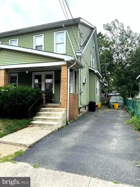 69 Fitzrandolph Ave, Trenton, NJ 08610