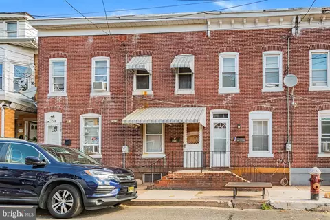 246 Grand St, Trenton, NJ 08611