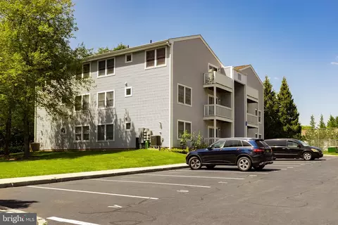 138 Griggs Dr, Princeton, NJ 08540