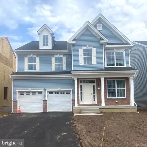 33 Misty Meadow Ln, Hamilton, NJ 08619