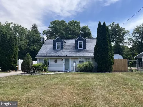 1006 Terrace Blvd, Ewing, NJ 08618