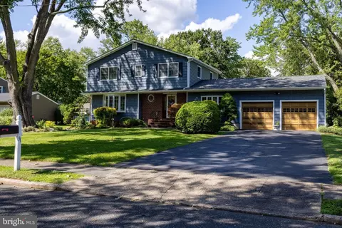 31 Sheffield Rd, Hightstown, NJ 08520