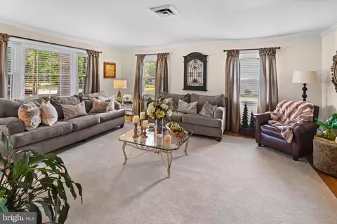7 Primrose Pl, Ewing, NJ 08638 photo 6