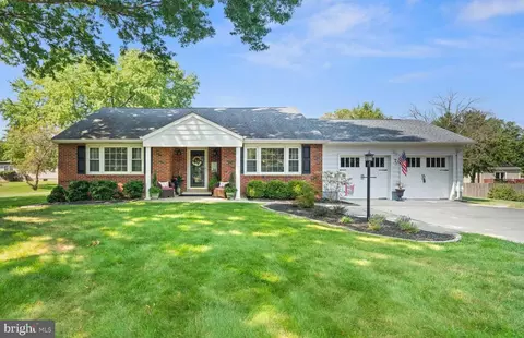 7 Primrose Pl, Ewing, NJ 08638