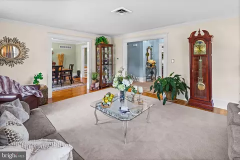 7 Primrose Pl, Ewing, NJ 08638 photo 8