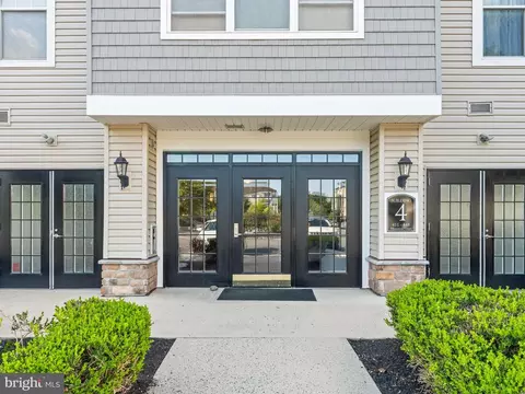 437 Masterson Ct, Ewing, NJ 08618