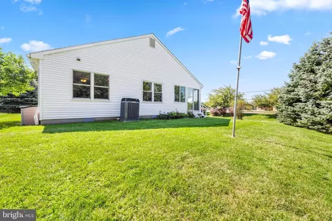 2 Holiday Ct, Trenton, NJ 08638 photo 23