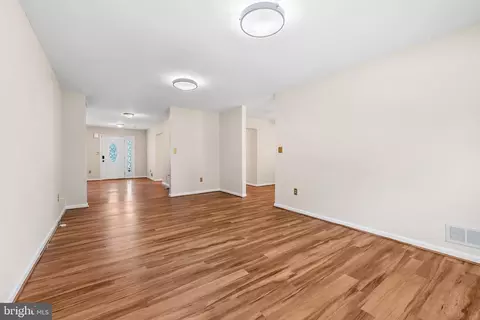 2 Holiday Ct, Trenton, NJ 08638 photo 10