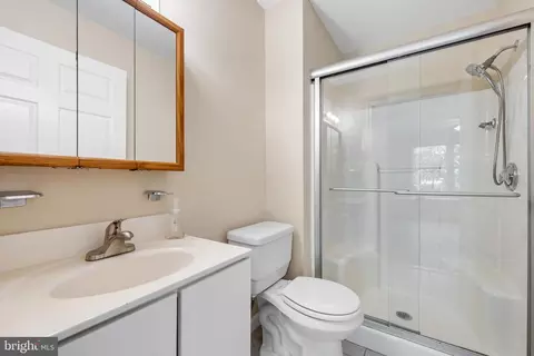2 Holiday Ct, Trenton, NJ 08638 photo 14