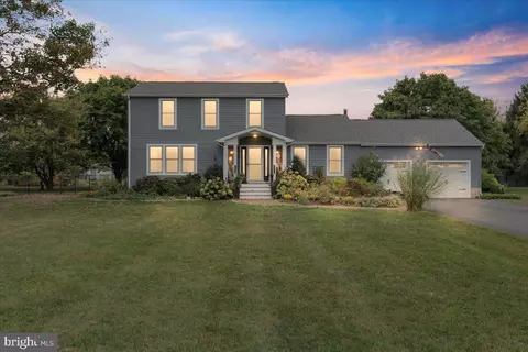 139 Hankins Rd, Hightstown, NJ 08520